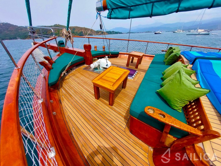 Gulet - Yacht Charter Sailica