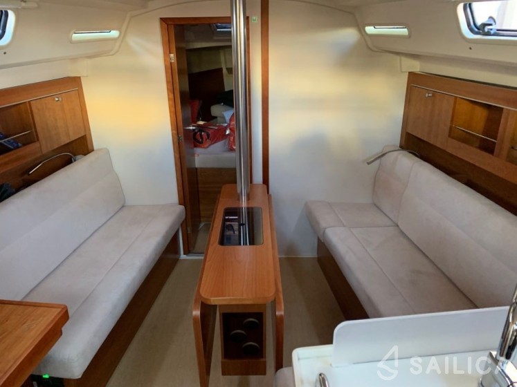 Hanse 345 - Yacht Charter Sailica
