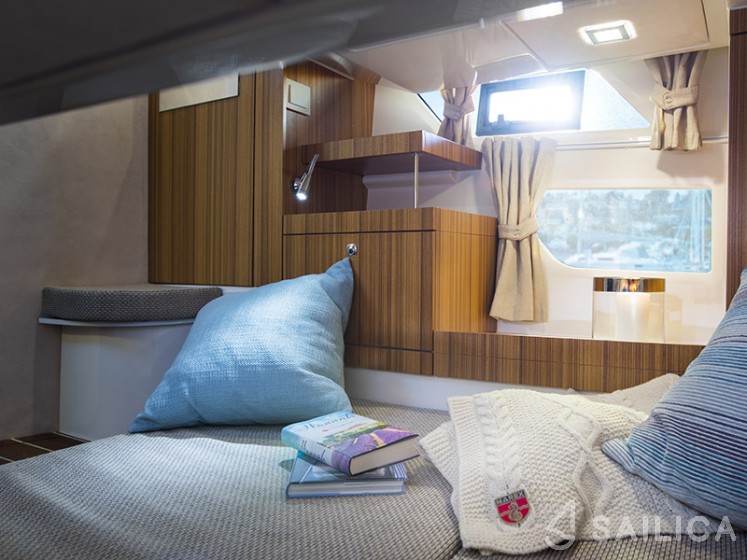 Marex 360 Cabriolet Cruiser - Yacht Charter Sailica