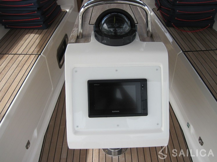 Bavaria 41 Cruiser - Yacht Charter Sailica