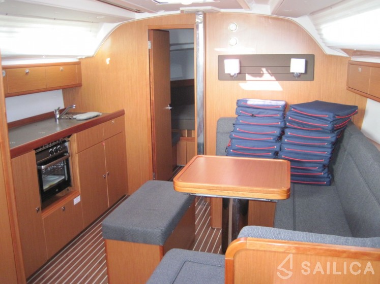 Bavaria 41 Cruiser - Yacht Charter Sailica