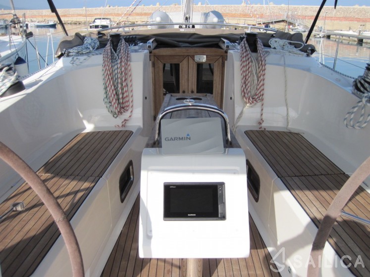 Bavaria 41 Cruiser - Yacht Charter Sailica
