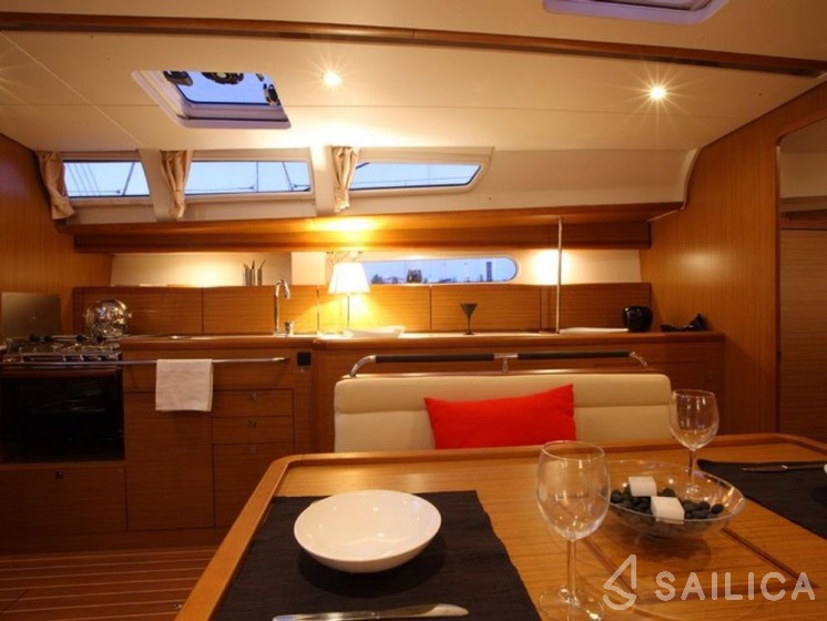 Sun Odyssey 44 i - Yacht Charter Sailica