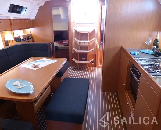 Bavaria 41 Cruiser - Yacht Charter Sailica