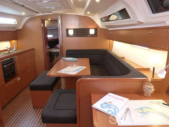 Bavaria 41 Cruiser - Yacht Charter Sailica