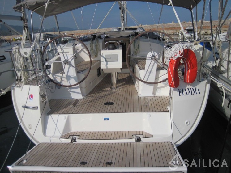 Bavaria 37 Cruiser - Yacht Charter Sailica