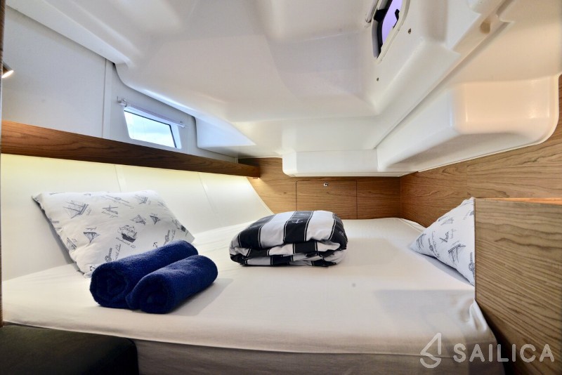 Elan 40 Impression - Yacht Charter Sailica