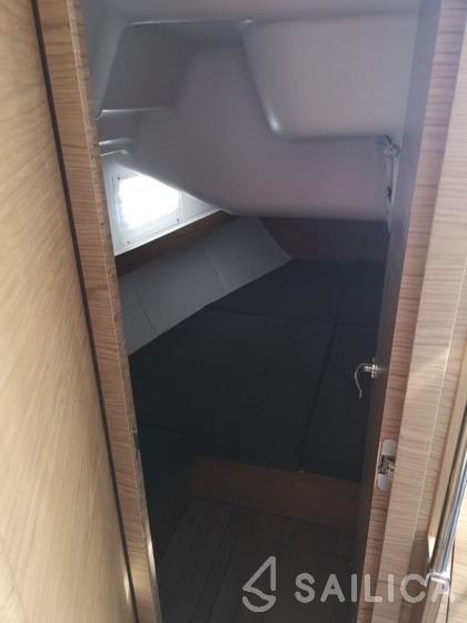 Elan 40 Impression - Yacht Charter Sailica