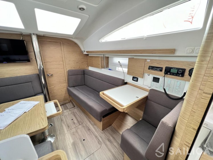 Elan 40 Impression - Yacht Charter Sailica