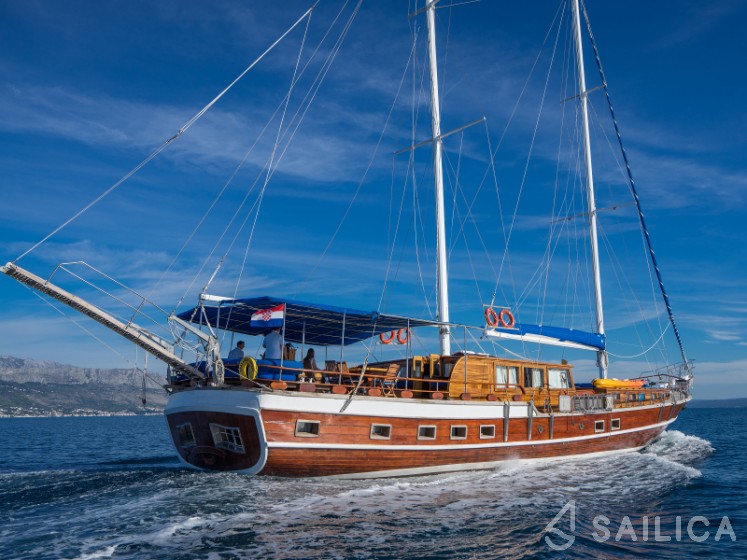 Gulet - Yacht Charter Sailica