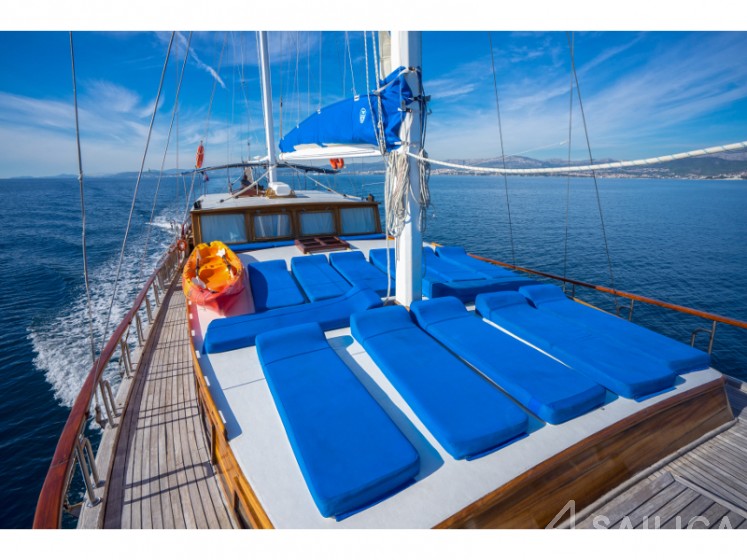 Gulet - Yacht Charter Sailica