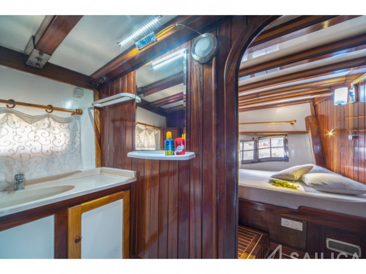 Gulet - Yacht Charter Sailica