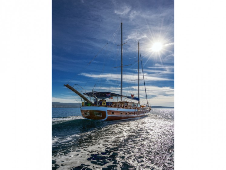 Gulet - Yacht Charter Sailica