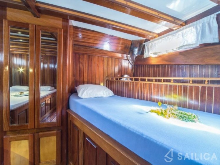 Gulet - Yacht Charter Sailica