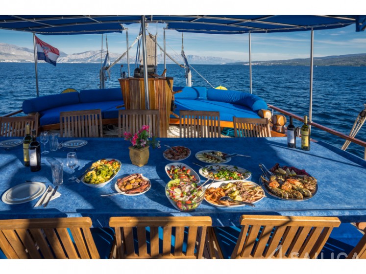 Gulet - Yacht Charter Sailica
