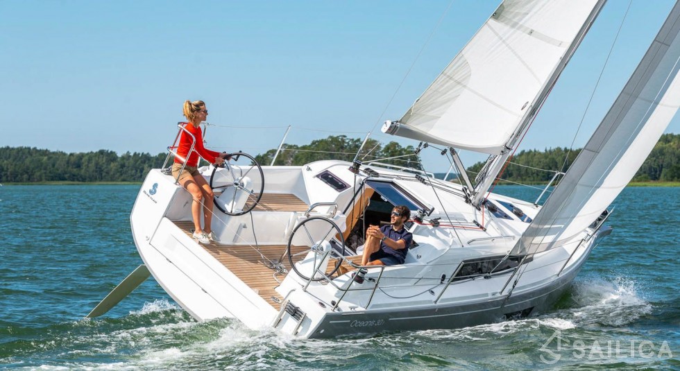Oceanis 30.1 - Yacht Charter Sailica