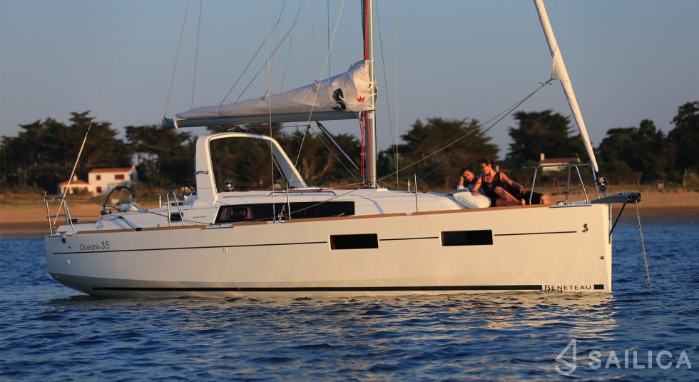 Oceanis 35.1 - Yacht Charter Sailica