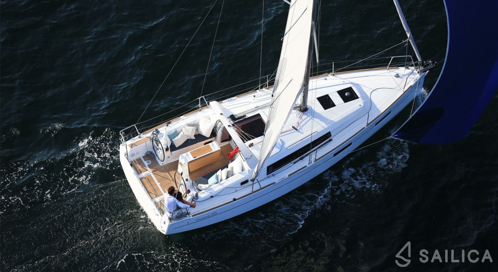 Oceanis 35.1 - Yacht Charter Sailica