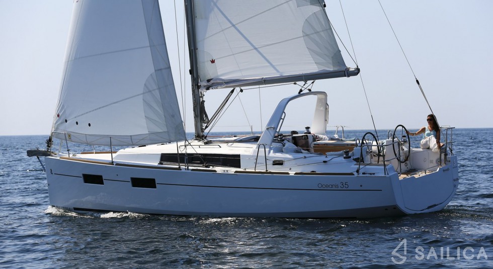 Oceanis 35.1 - Yacht Charter Sailica