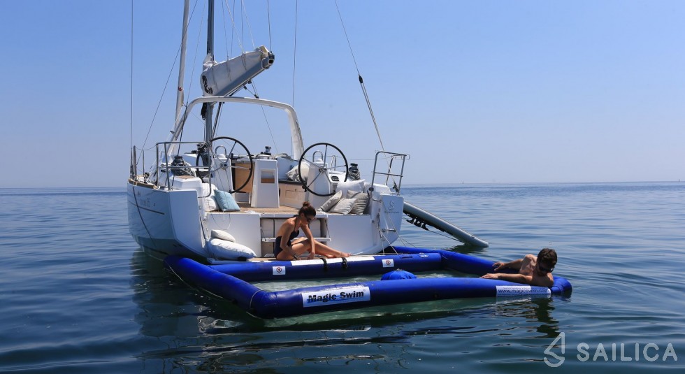 Oceanis 35.1 - Yacht Charter Sailica