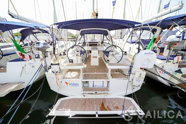 Oceanis 35.1 - Yacht Charter Sailica