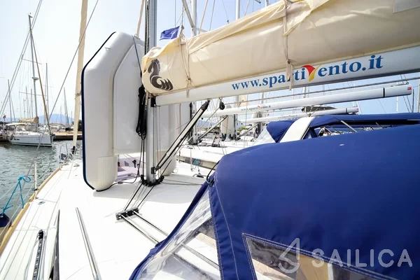 Oceanis 35.1 - Yacht Charter Sailica