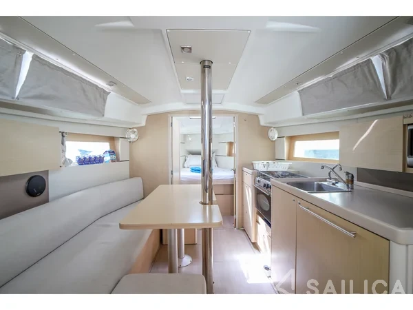 Oceanis 35.1 - Yacht Charter Sailica