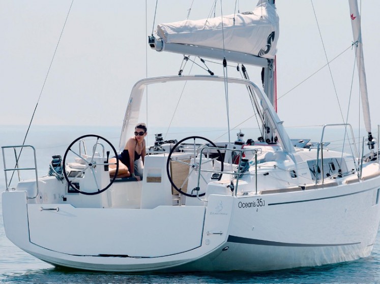 Oceanis 35.1 - Yacht Charter Sailica