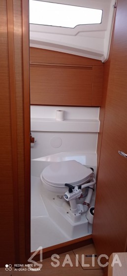Sun Odyssey 410 - Yacht Charter Sailica