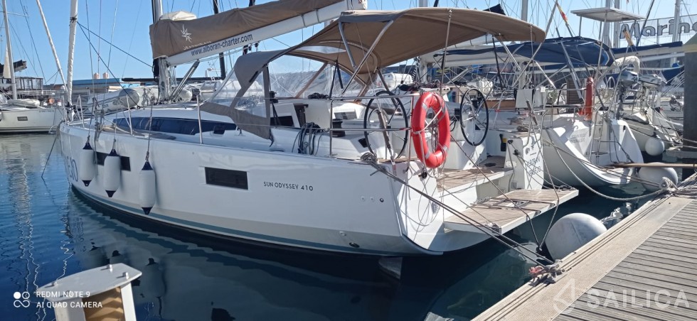 Sun Odyssey 410 - Yacht Charter Sailica