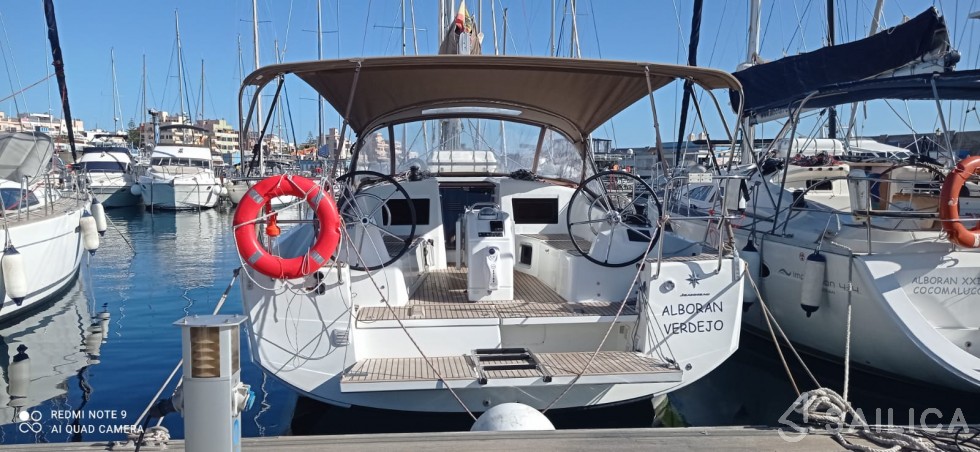 Sun Odyssey 410 - Yacht Charter Sailica