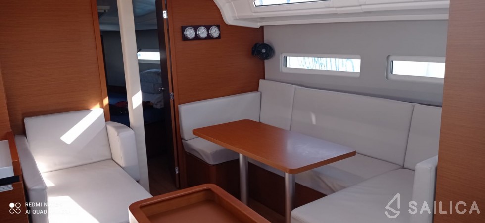 Sun Odyssey 410 - Yacht Charter Sailica