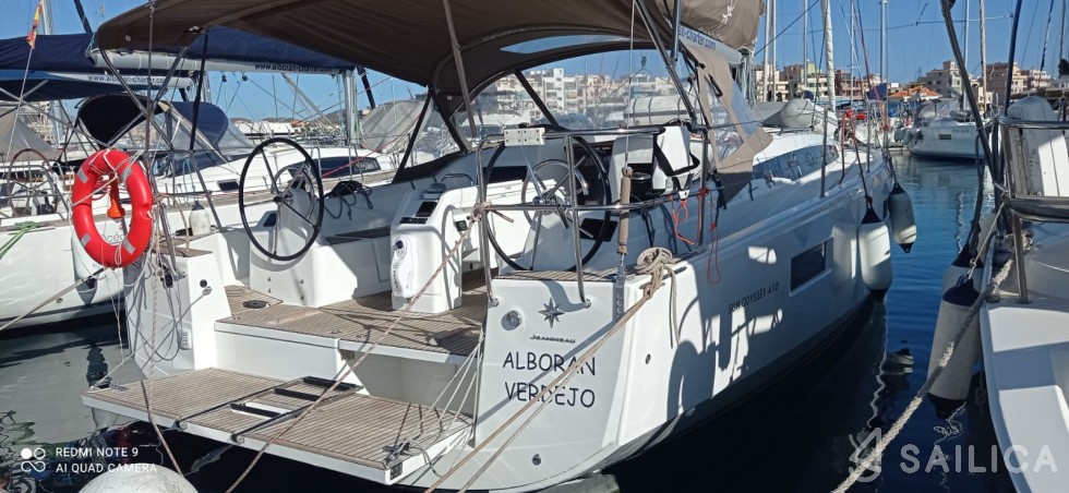 Sun Odyssey 410 - Yacht Charter Sailica