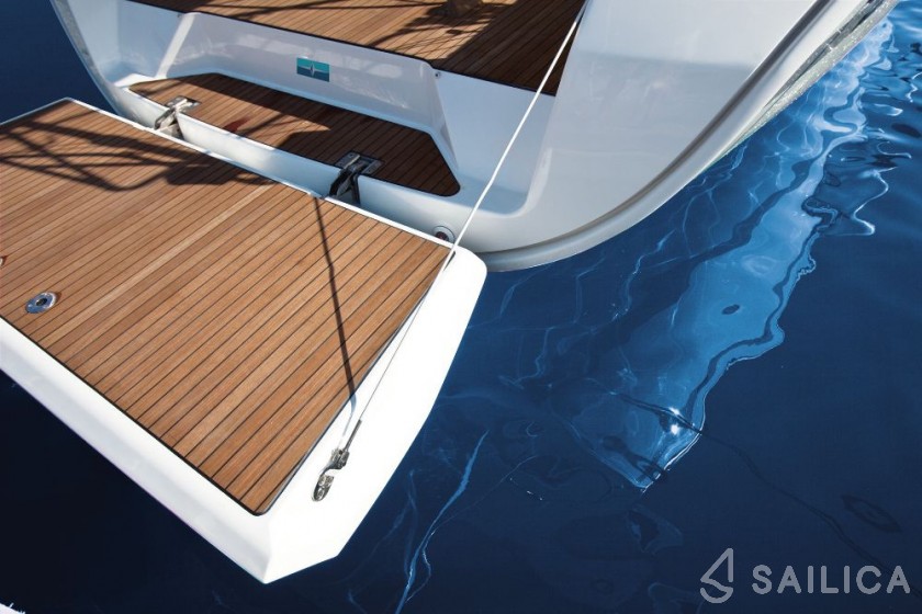 Bavaria 37 Cruiser - Yacht Charter Sailica