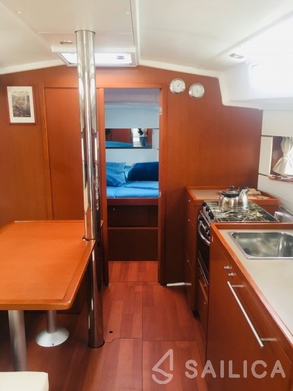 Oceanis 38.1 - Yacht Charter Sailica