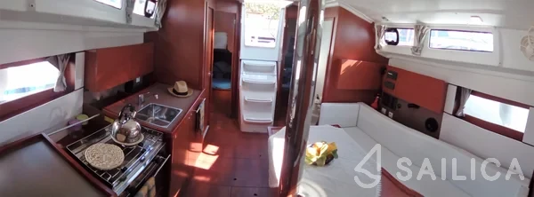 Oceanis 38 - Yacht Charter Sailica
