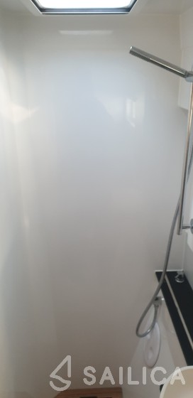 Nautitech 40 open NEW - 4 + 2 cab. - Yacht Charter Sailica