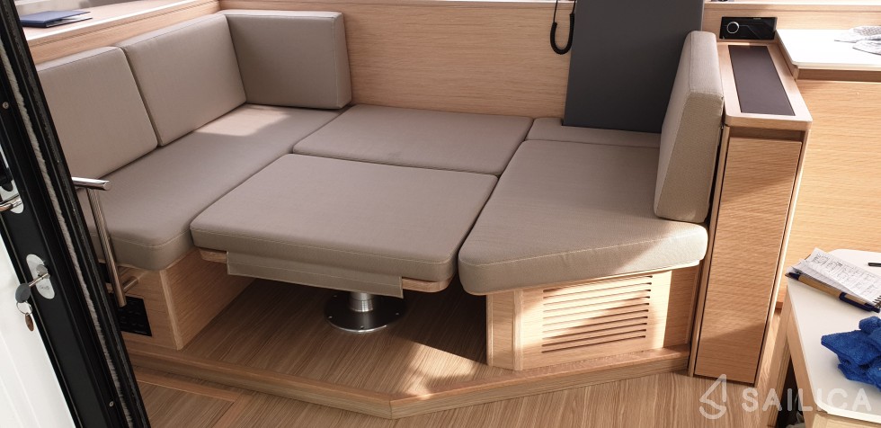 Nautitech 40 open NEW - 4 + 2 cab. - Yacht Charter Sailica