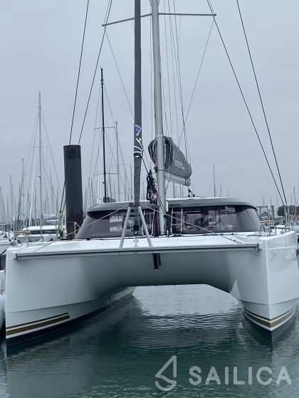 Nautitech 40 open NEW - 4 + 2 cab. - Yacht Charter Sailica