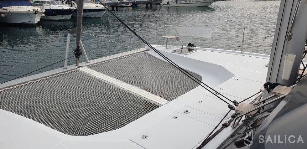 Nautitech 40 open NEW - 4 + 2 cab. - Yacht Charter Sailica