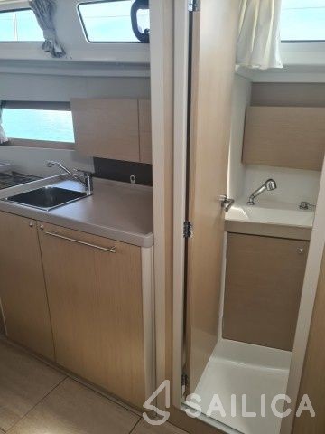 Oceanis 38.1 - Yacht Charter Sailica