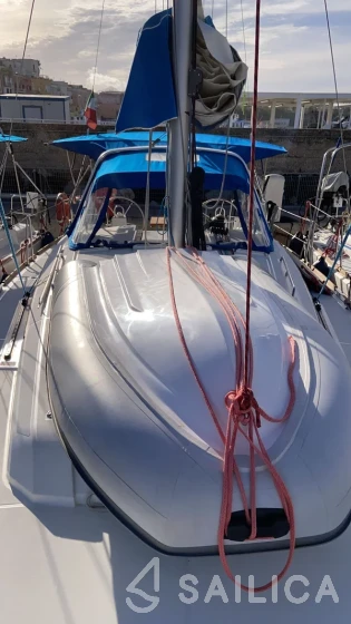 Oceanis 38.1 - Yacht Charter Sailica