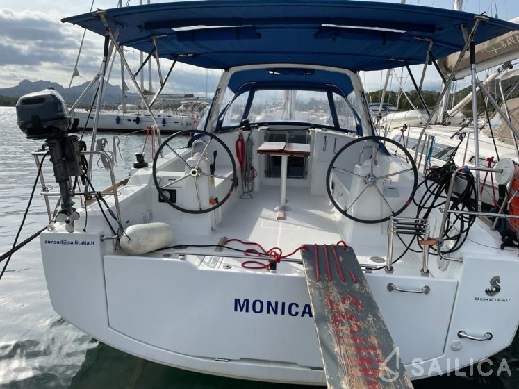 Oceanis 38 - Yacht Charter Sailica