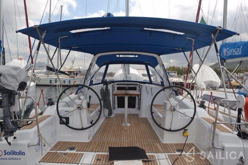Oceanis 38.1 - Yacht Charter Sailica