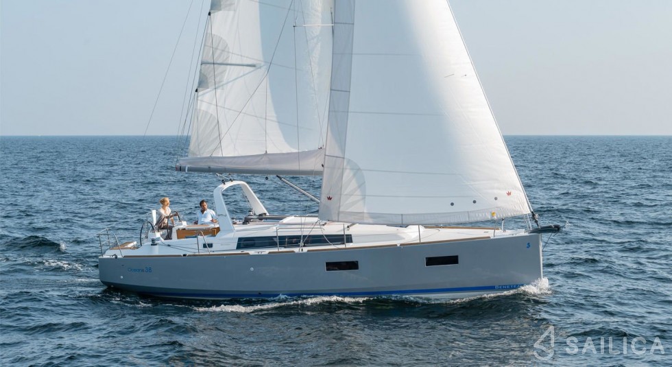 Oceanis 38 - Yacht Charter Sailica