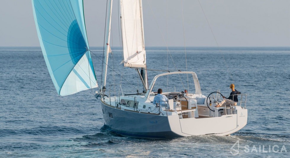 Oceanis 38 - Yacht Charter Sailica
