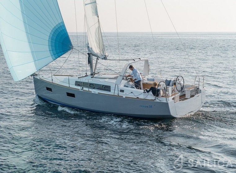 Oceanis 38 - Yacht Charter Sailica