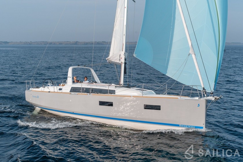 Oceanis 38 - Yacht Charter Sailica