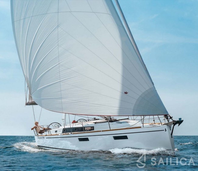 Oceanis 38.1 - Yacht Charter Sailica