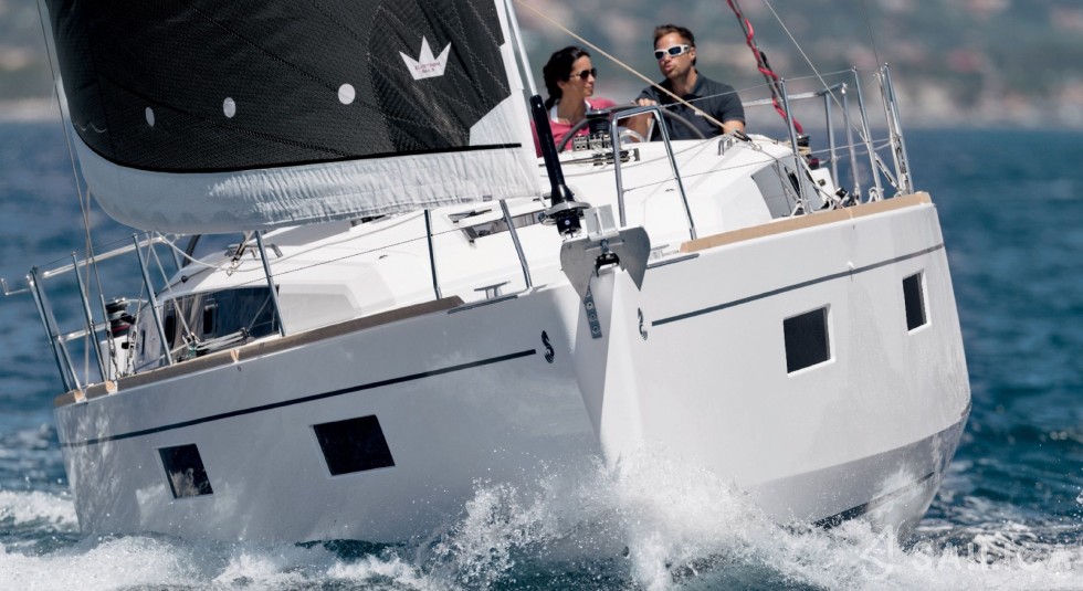 Oceanis 38.1 - Yacht Charter Sailica